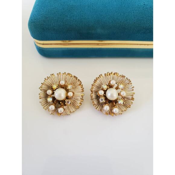 Vintage BSK Faux Pearl and Rhinestone Cream Enamel Flower Earrings - Picture 1 of 7